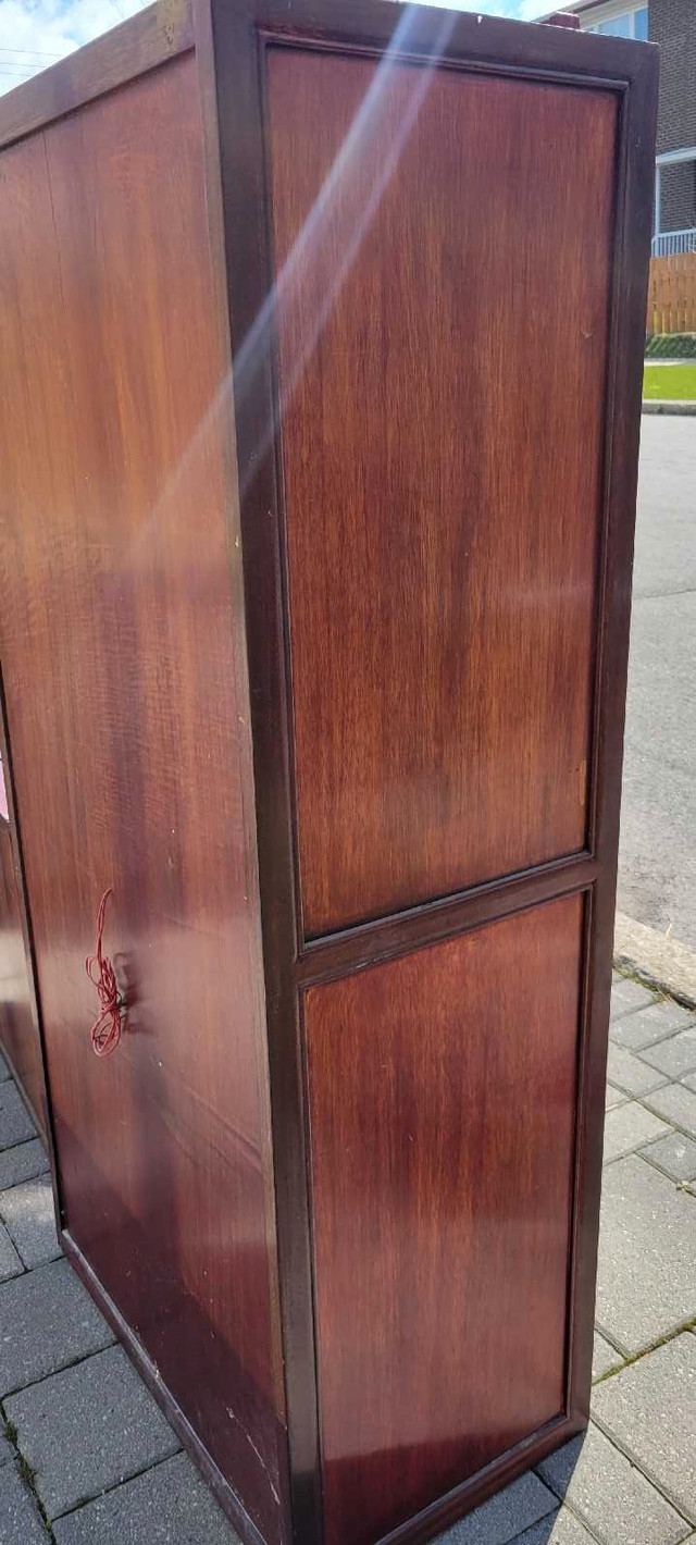 Wooden cabinets 5ftx2ft $40. 2x2ft$25.2541EGLINTON ave west  in Hutches & Display Cabinets in City of Toronto - Image 2