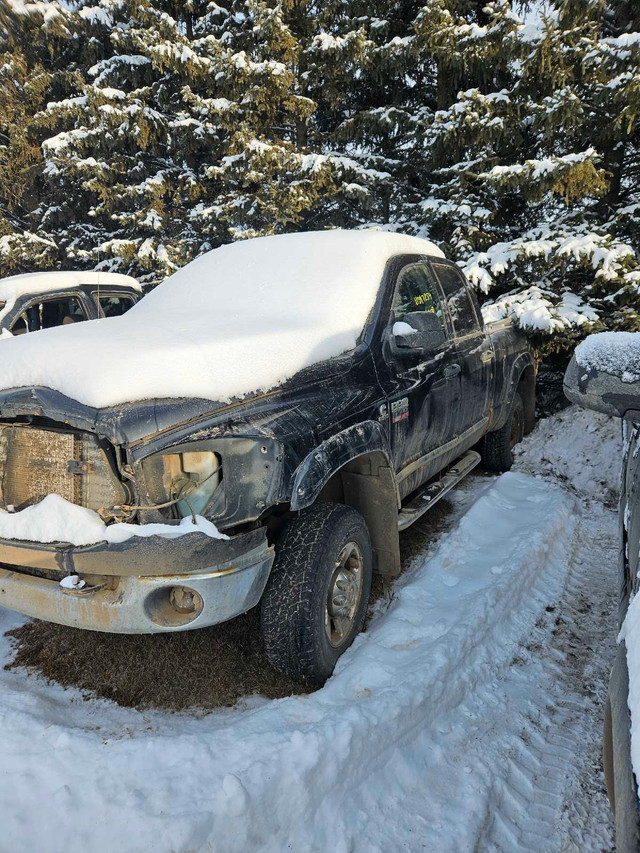 09 dodge cummins 3500 for parts in Engine & Engine Parts in Edmonton - Image 3