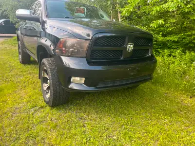 I am the second owner of this truck and I have owned it for 11 years , New motor has 190000 roughly...