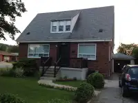 Summer sublet room available near McMaster.