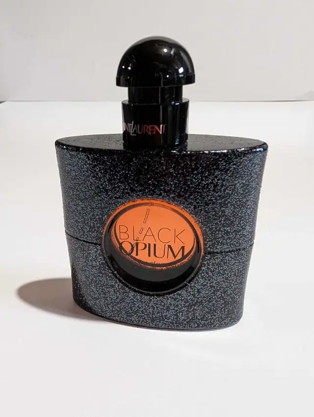 Yves Saint Laurent Black Opium 50 ml /1.6 Oz  Eau de Parfu in Health & Special Needs in Charlottetown - Image 6