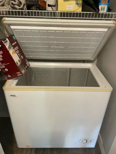 Chest freezer, good used condition, works well, pick up 15 minutes east of Sherwood park