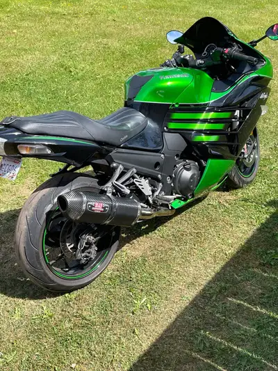 2016 Kawasaki ninja ZX 1400 R special edition 43,000 km bike works really good not for beginners bik...