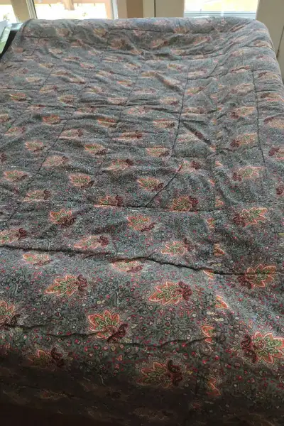 Hand Sewn Quilt/Blanket, 78 x 66 inches, New Condition, View more