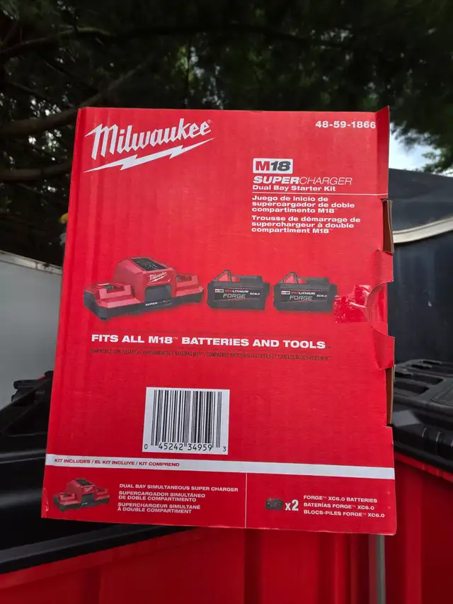 Milwaukee Tool 18V M18 Li-Ion (XC) 6.0 Ah REDLITHIUM Battery in Power Tools in Windsor Region - Image 11