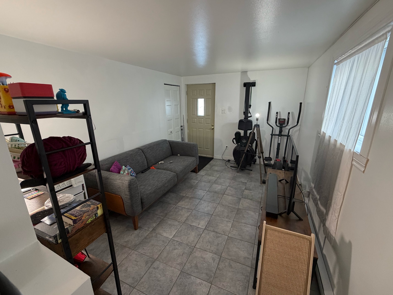 Chambre à louer  / Bedroom for rent with parking — photo 2