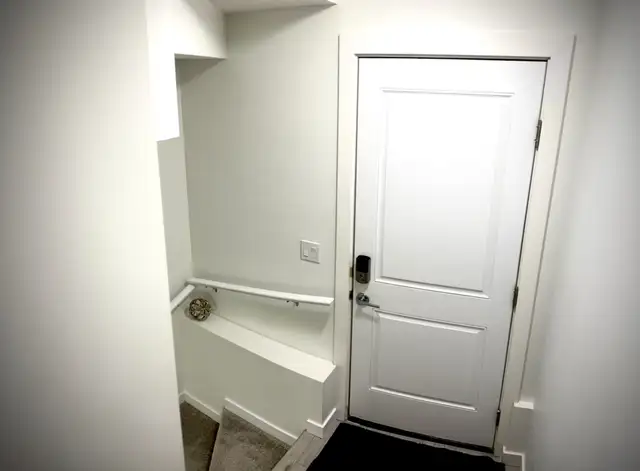 BEAUTIFUL BASEMENT APARTMENT