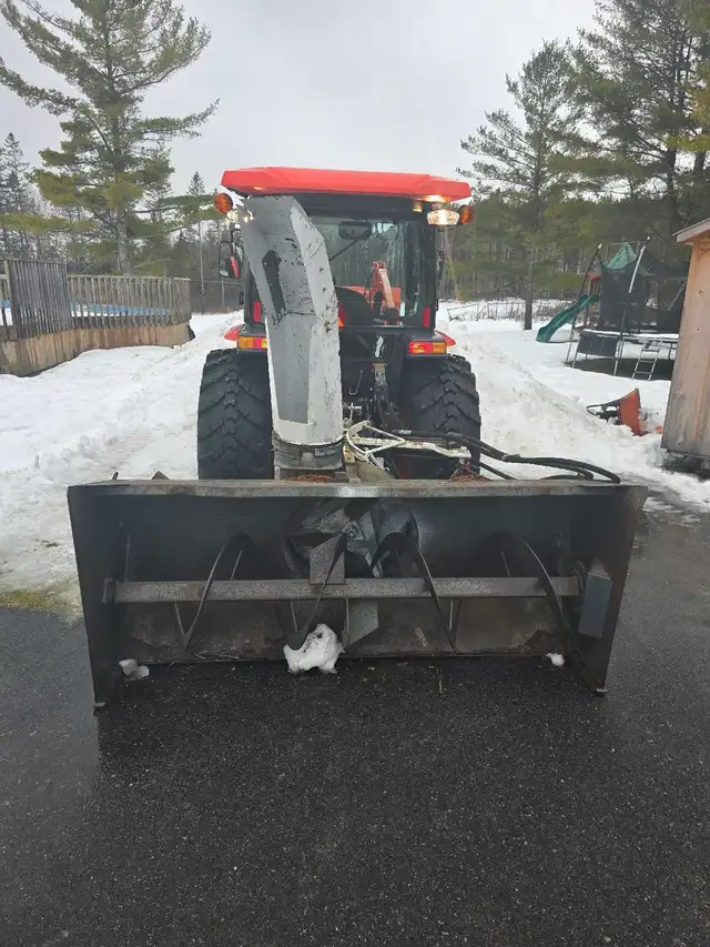 Snowblower593258822575083524