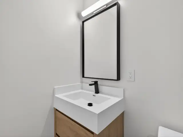 2 Bed, 2 Bath Apartment - 28 Norcross Road, Unit 3 in Long Term Rentals in City of Toronto - Image 21