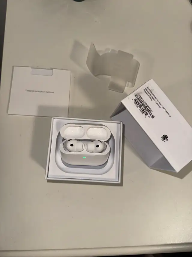 Apple AirPods Pro (3rd generation) in General Electronics in City of Toronto - Image 3