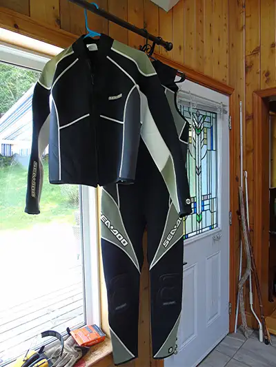 Men's Seadoo Wet Suit Size Large, View more