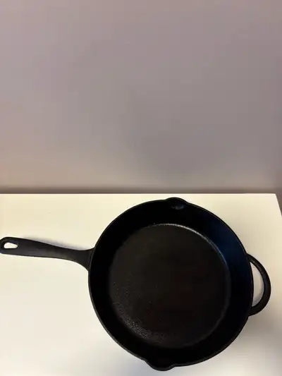 12” cast iron deep frying pan, View more
