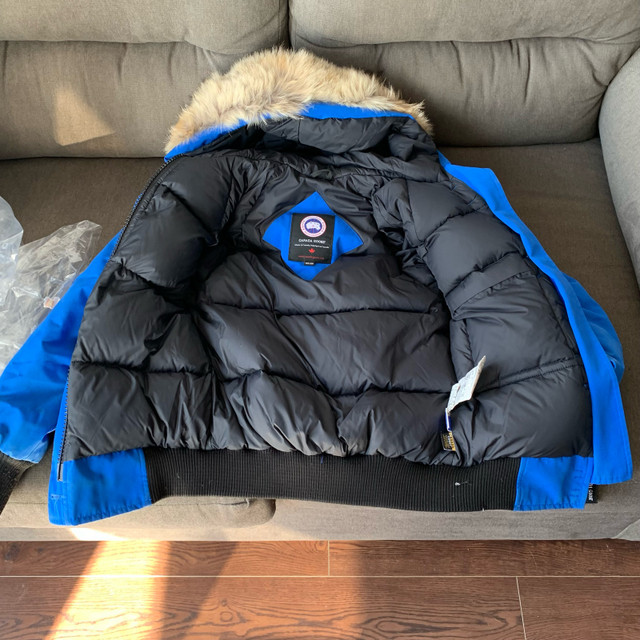 Canada Goose Polar Bear Edition Women Winter Coat in Women's - Tops & Outerwear in City of Toronto - Image 2