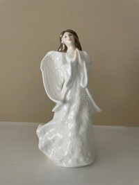 Royal Doulton Figurine Sentiments Christmas Angel HN3733