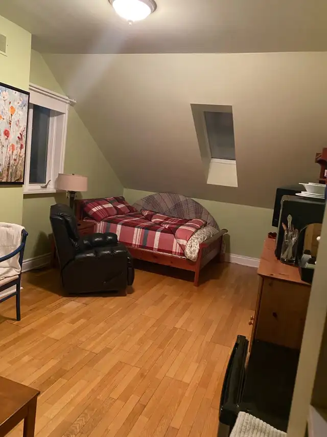 vivre à St - sauveur grande chambre meublée équipée