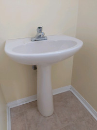 Pedestal Bathroom Sink with Overflow (Beige)