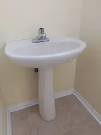 Pedestal Bathroom Sink with Overflow (Beige)