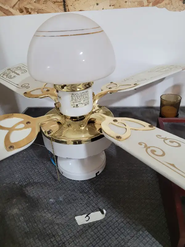 Ceiling lights64866388907010123