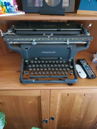 Underwood Model S 1941 typewriter