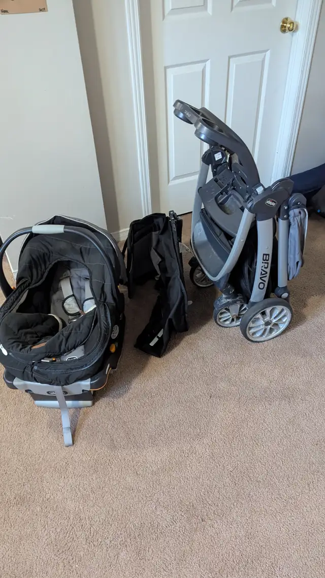 Stroller/Car seat combo in Strollers, Carriers & Car Seats in Ottawa - Image 4