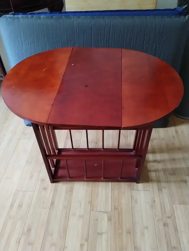 table d'appoint  in Other Tables in Longueuil / South Shore - Image 3