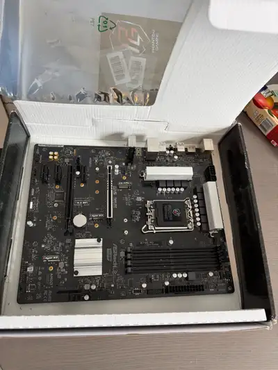 Asrock Z790 Lightning, View more