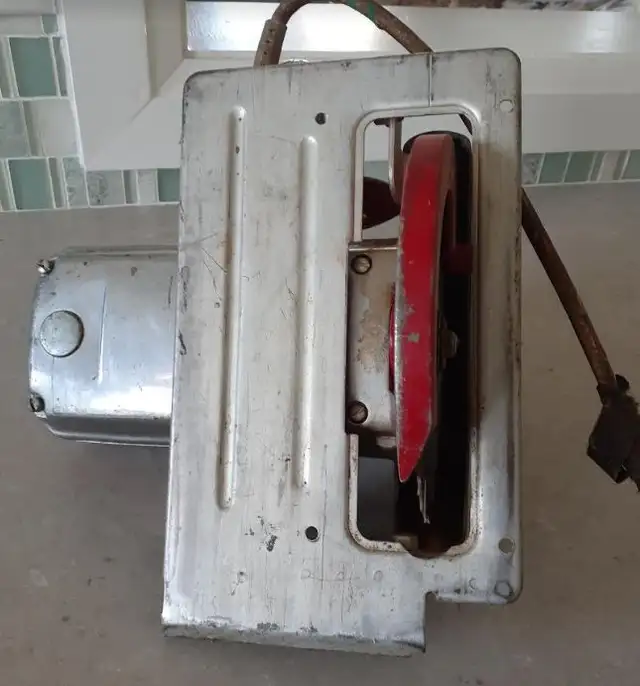 Vintage Shopmate 7" Clutch Saw Circular Saw in Power Tools in Markham / York Region - Image 6