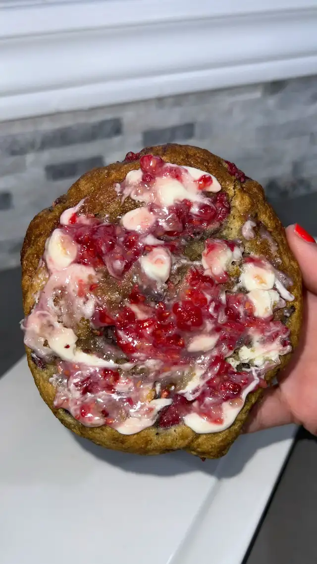 White Chocolate Raspberry Cookies571508526877911041