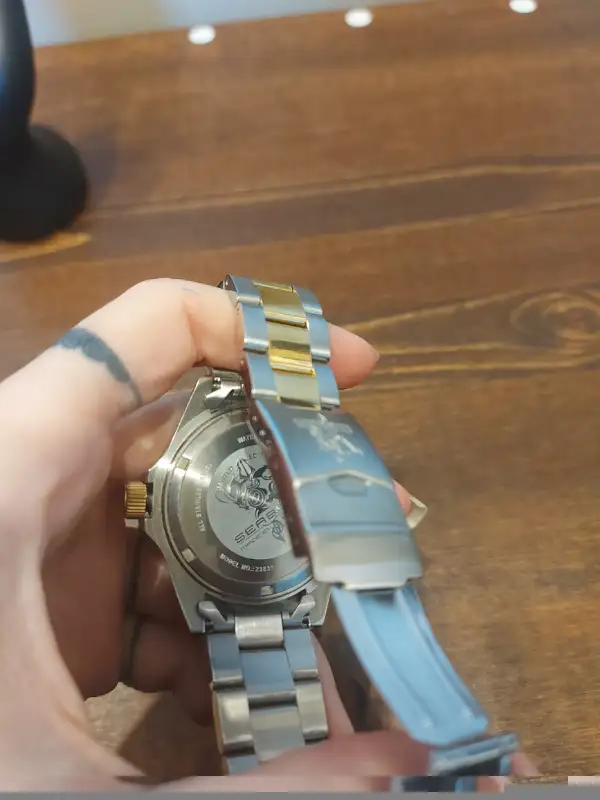 Invicta Sea Base Unisex Watch w/ Mother of Pearl Dial - 40mm in Jewellery & Watches in Kamloops - Image 6