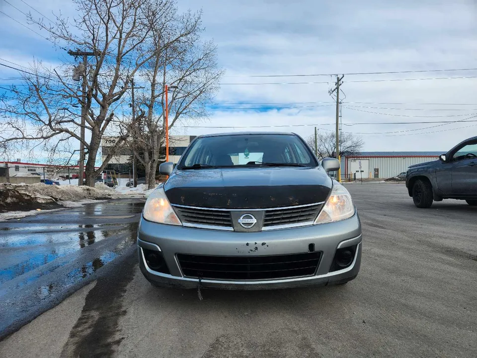 Clean and Active 2008 Nissan Versa