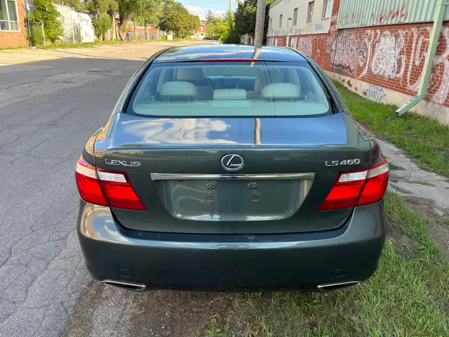BEAUTIFUL LS 460 V8  LOW KMS!!551585251506923523