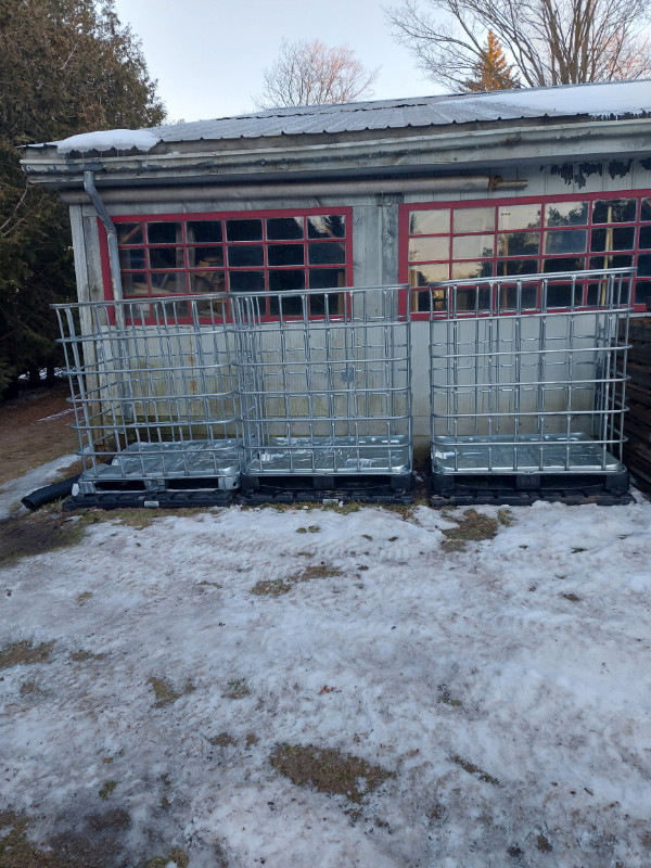 Aluminum Cage / Plastic Tote Skid in Storage Containers in Guelph