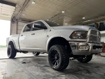 2011 Cummins 4x4 3500 538, XXX Laramie Motor - studded and deleted - no blow by - tuned - very healt...