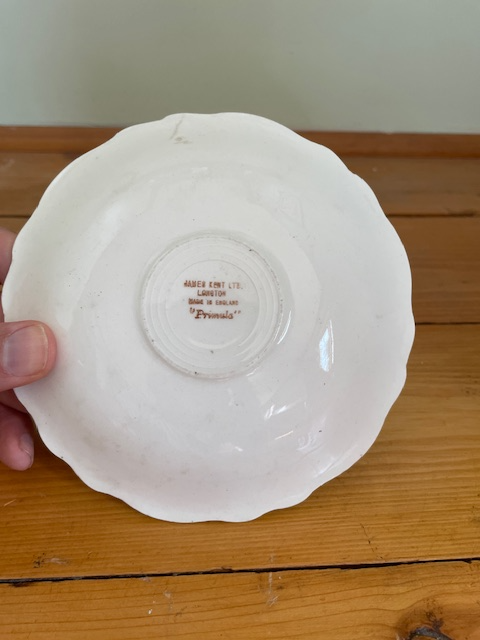 James Kent Ltd Longton Primula pattern Tea Cup and Saucer set in Kitchen & Dining Wares in City of Montréal - Image 7