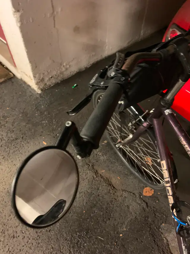 Peugeot Bike in Road in Kingston - Image 8