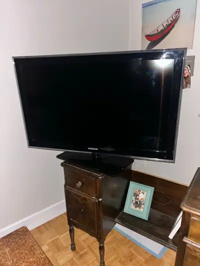 40 inch Samsung TV, View more