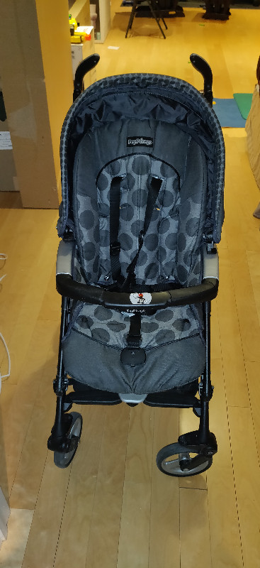 Stroller dans Poussettes, porte-bébés et sièges d'auto  à Ouest de l’Île