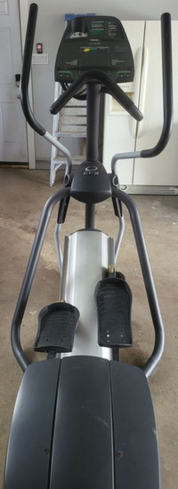 PRECOR Elliptical EFX5.33