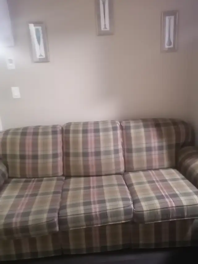 Beautiful furnished room for rent in Owen Sound. in Room Rentals & Roommates in Owen Sound - Image 9