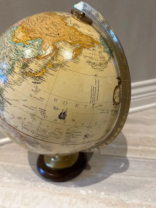 vintage globe in Arts & Collectibles in London - Image 4