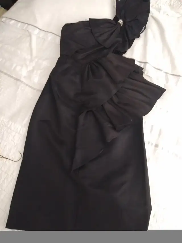 Robe de Soirée in Women's - Dresses & Skirts in Québec City - Image 2