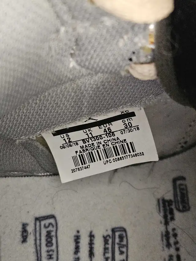 Jordan 1 Retro High Unions - Authentic in Basketball in Calgary - Image 10