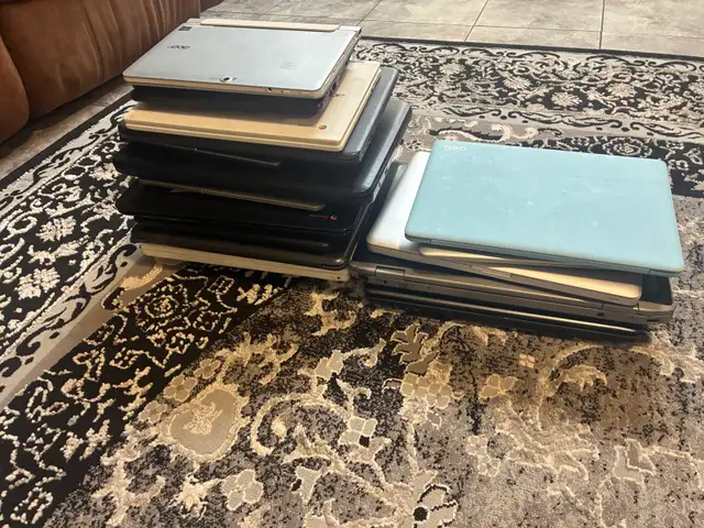 Bulk lot of 28 laptops Dell, Lenovo, Samsung MSRP 4000$ in Laptops in Windsor Region - Image 5