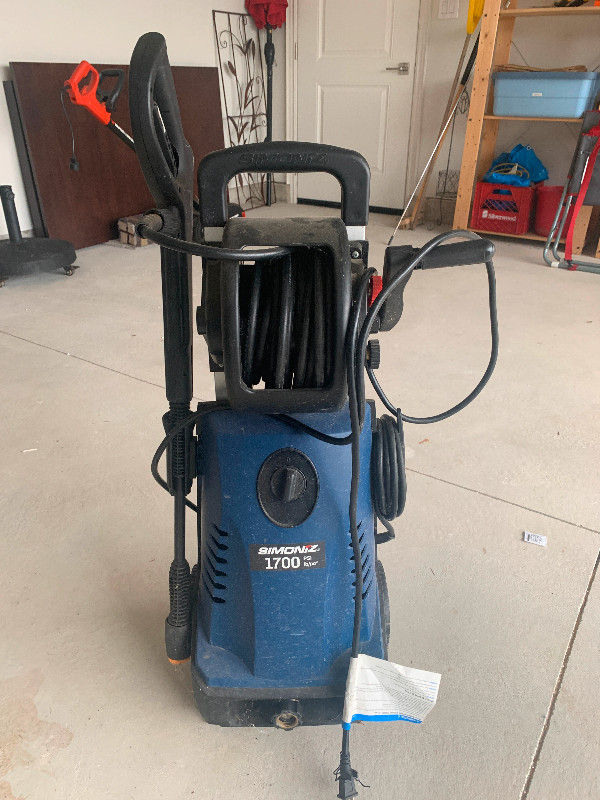 Simoniz 1700 PSI Corded Wheeled Electric Pressure Washer in Other in St. Catharines