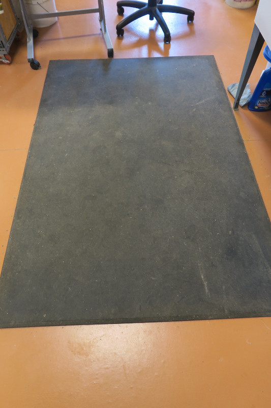 Anti Fatigue Mats - Large Size 3/4" thick x 48" x 72" in Other Business & Industrial in Guelph - Image 2
