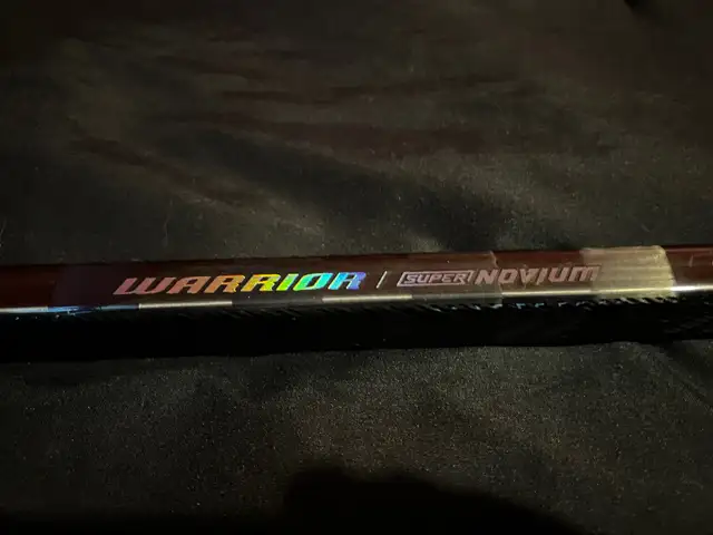 Warrior Super Novium (Right handed) in Hockey in London - Image 3