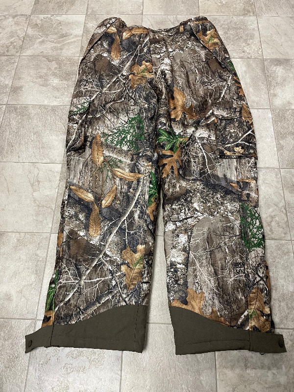 New Men's Large Realtree Edge Insulated Pants in Fishing, Camping & Outdoors in Regina