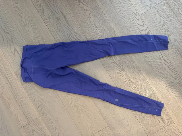 Lululemon Leggings in Women's - Bottoms in Markham / York Region - Image 2