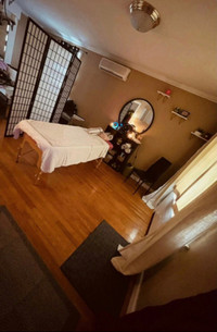 Central East Massage and Waxing 