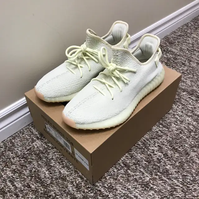 Yeezy 350 V2 Butter, Men’s Size 11.5, New in Men's Shoes in Oshawa / Durham Region - Image 3